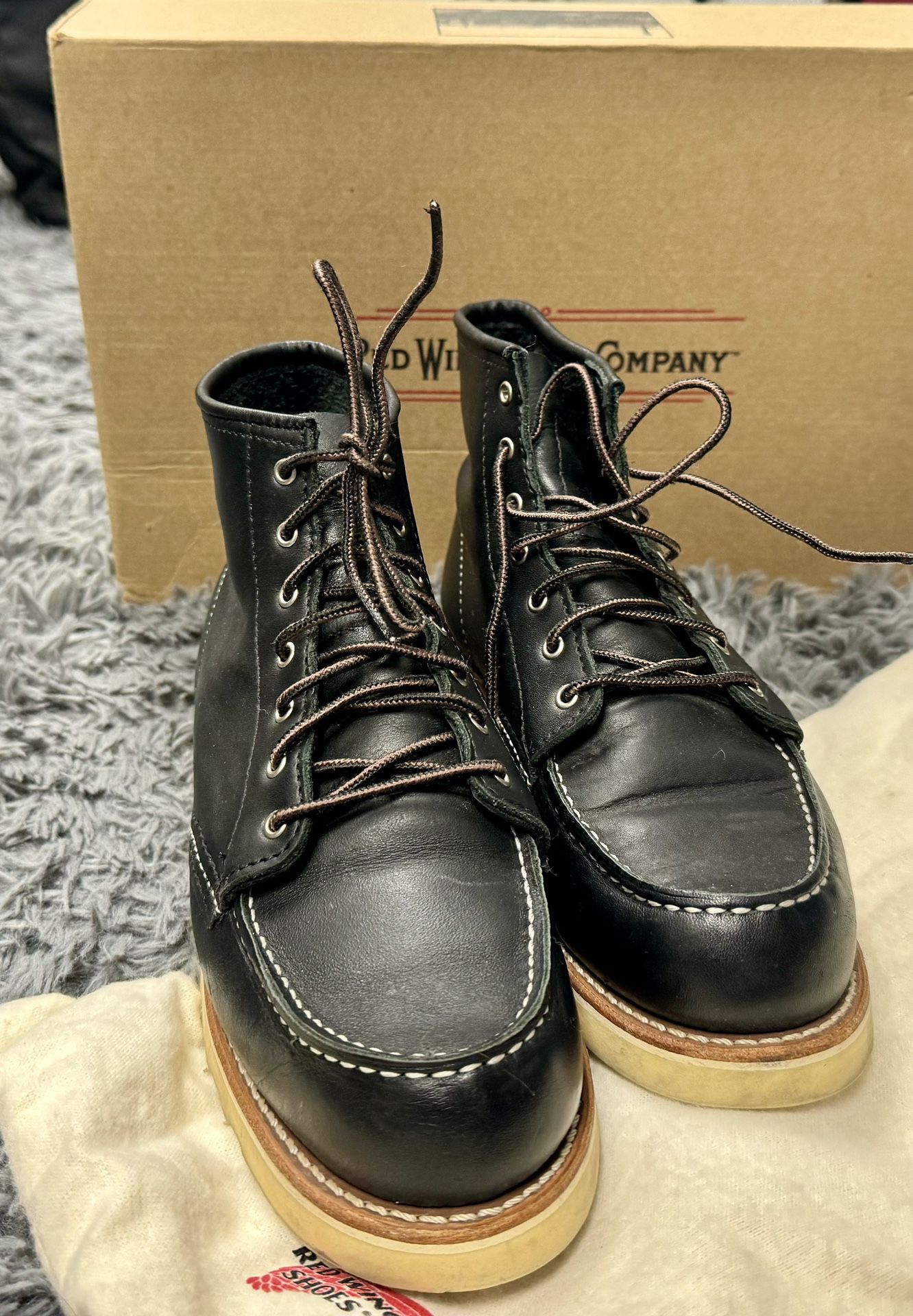 Women’s Size 8 Red Wing Boots