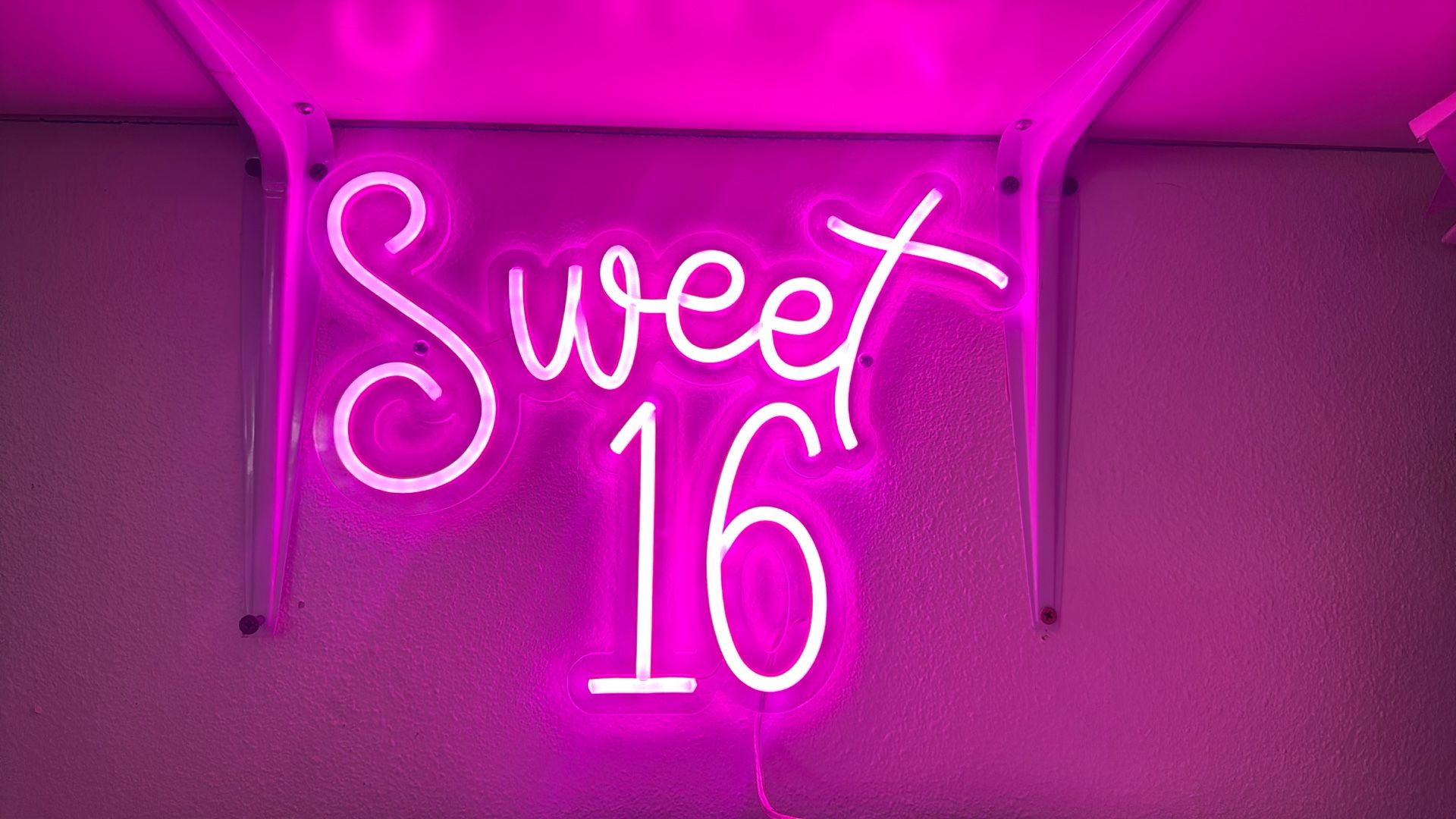 pink sweet 16 neon sign
