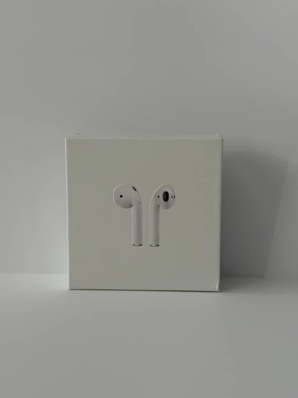 AirPods Generation 2 Wireless Charging Case