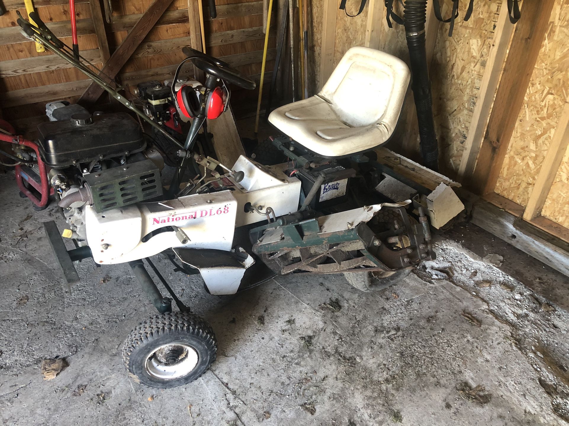 National DL 68 Mower