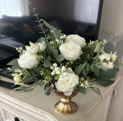Faux White floral with gold base centerpieces 10 available for $15 each or $140 for 10