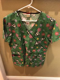 Panda 🐼 women’s large scrub top large