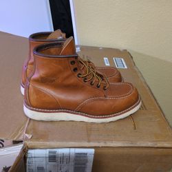 Red Wing Shoes Size 9 US