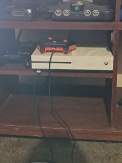 Xbox one with controllers