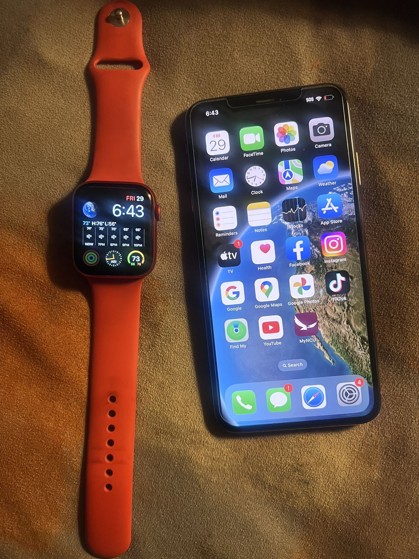 iPhone XS Max And Apple Watch 