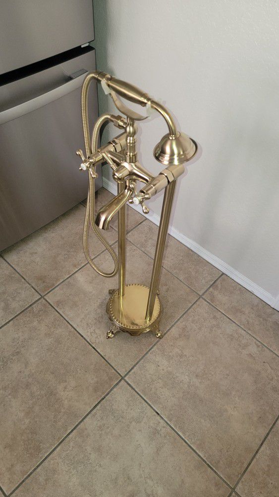 Brand NEW Antique Gold Free Standing Tub Faucet With Diverter And Handheld