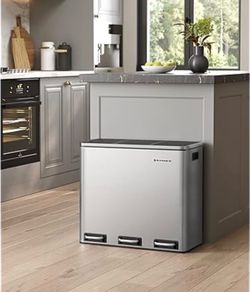 NEW! Kitchen Trash Can