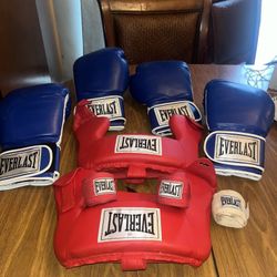 Boxing Gloves Full Kit Head Gear Everlast