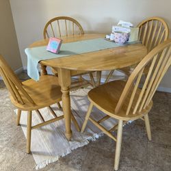 Set Of Table & Seats