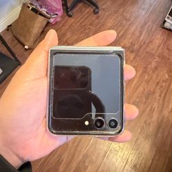 Samsung Galaxy Flip 5 unlocked