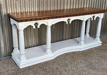 Nice Vintage High Quality Entry Table