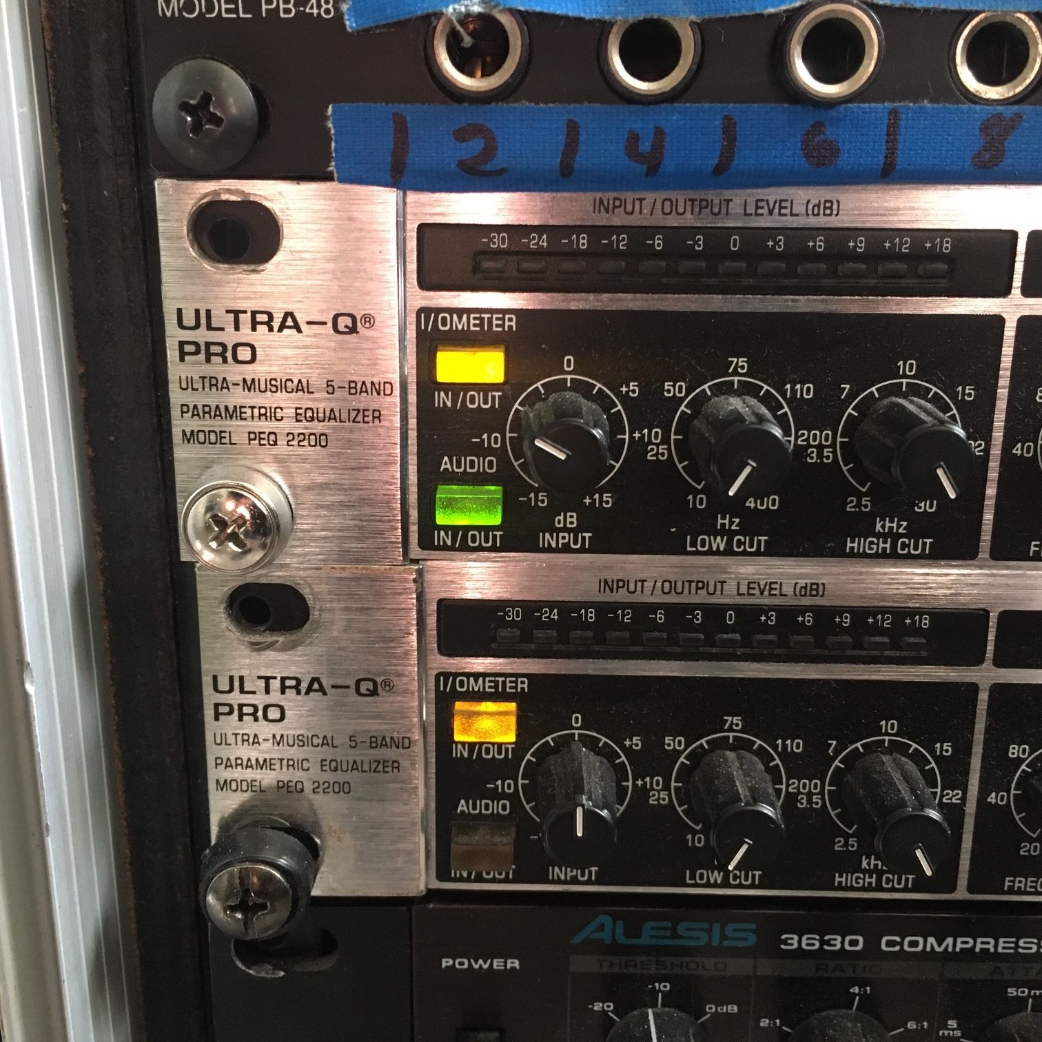 Behringer PEQ 2200 (Selling 2) Parametric Equalizer