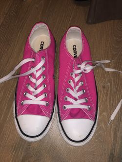 Pink women’s converse. Size 8.