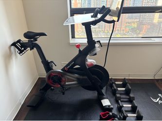 Gently Used 2020 Peloton Bike