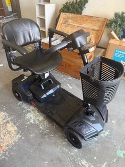 4-Wheel Electric Mobility Scooter- Cart GREAT CONDITION