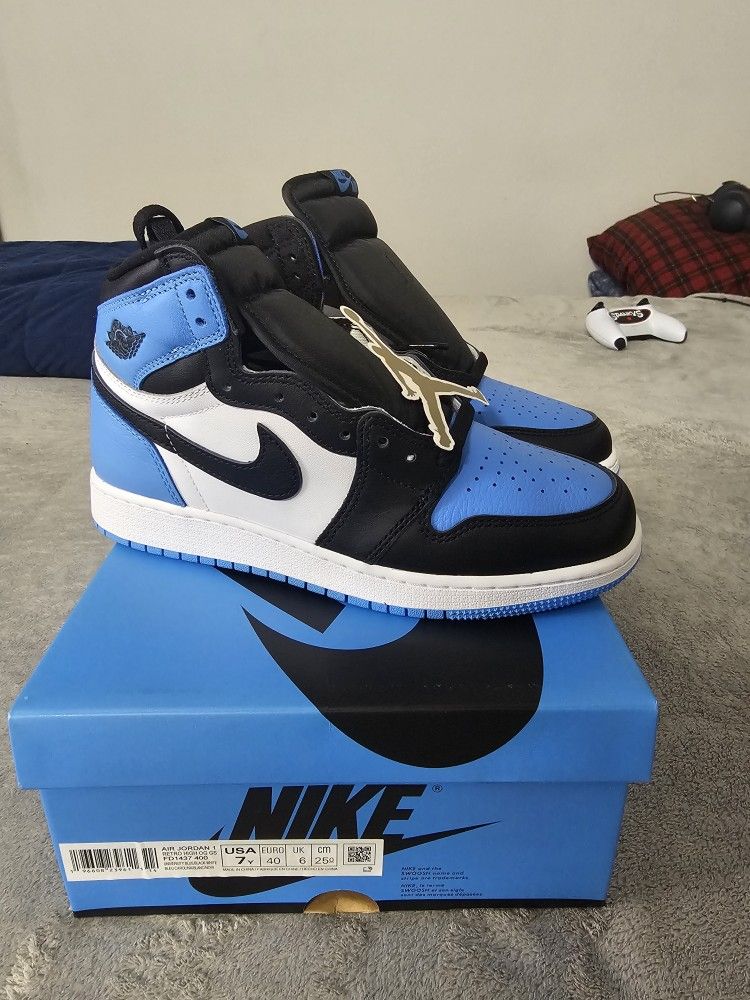 Jordan 1 UNC TOE