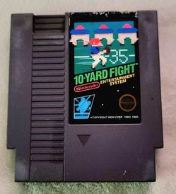 10-Yard Fight - NES * 5 Screw * (Nintendo Entertainment System, 1985)
