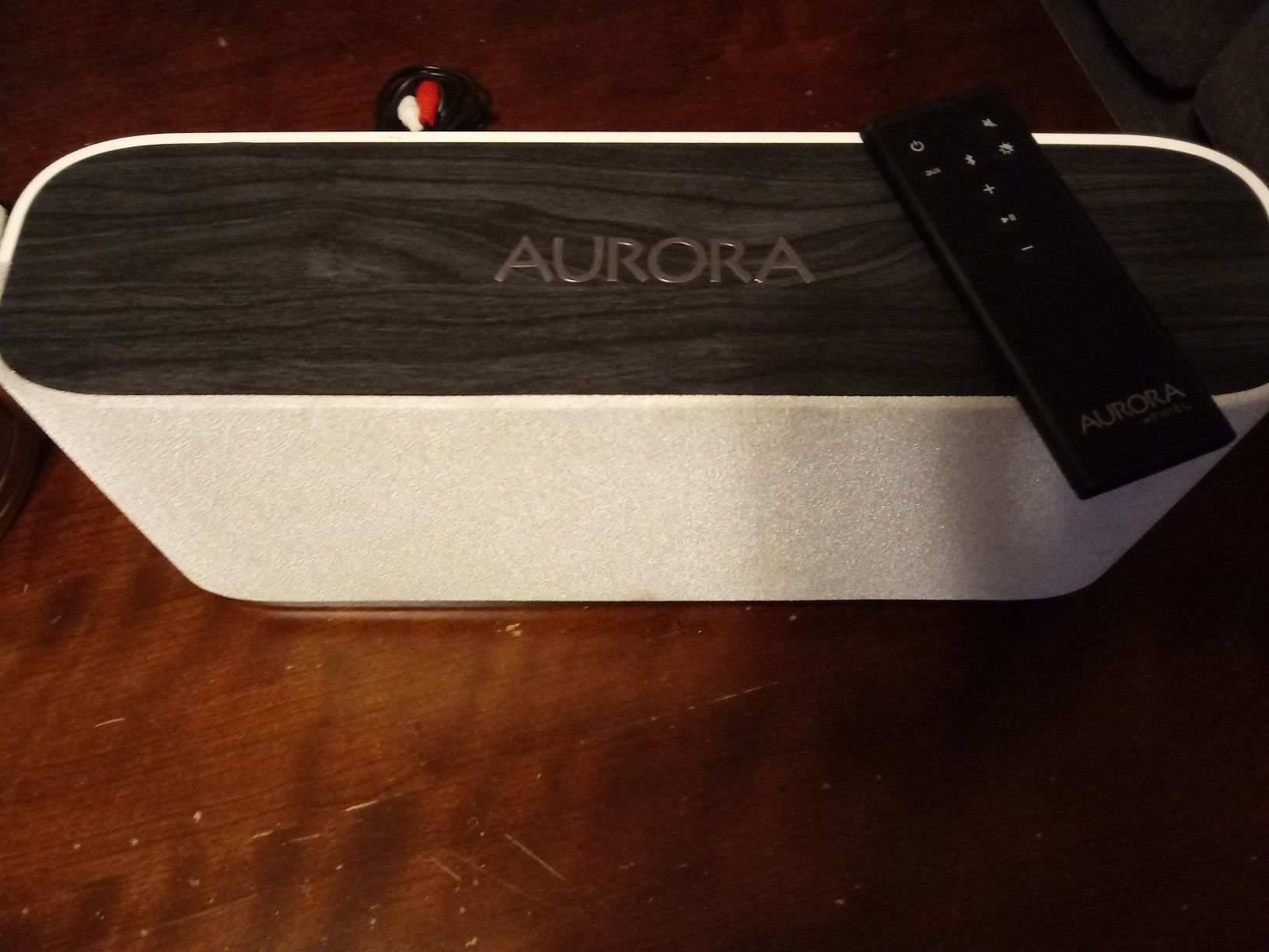 Aurora bluetooth speaker with remote