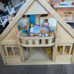 PlanToys Doll House with Dolls and Furniture 