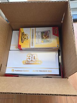 POKEMON 30TH CELEBRATION POKEMON CENTER ETB