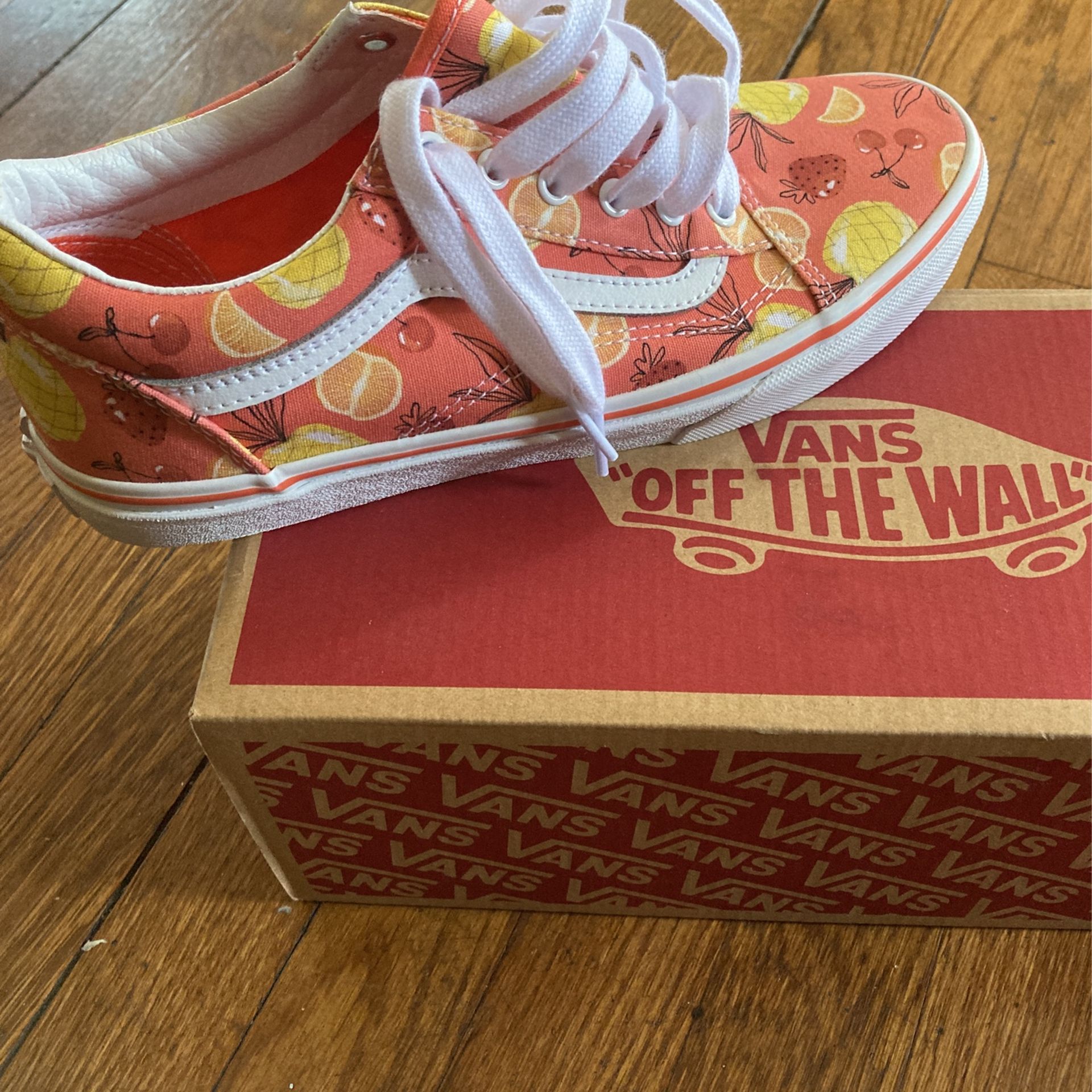 Girls 6.5 Vans/ Brand New 