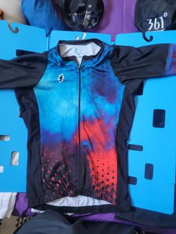 Aphesis Cycling jersey Size Large.