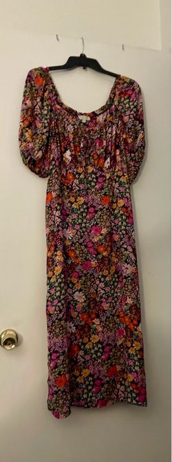 Cute dress. Off Boxelder Dr 92563