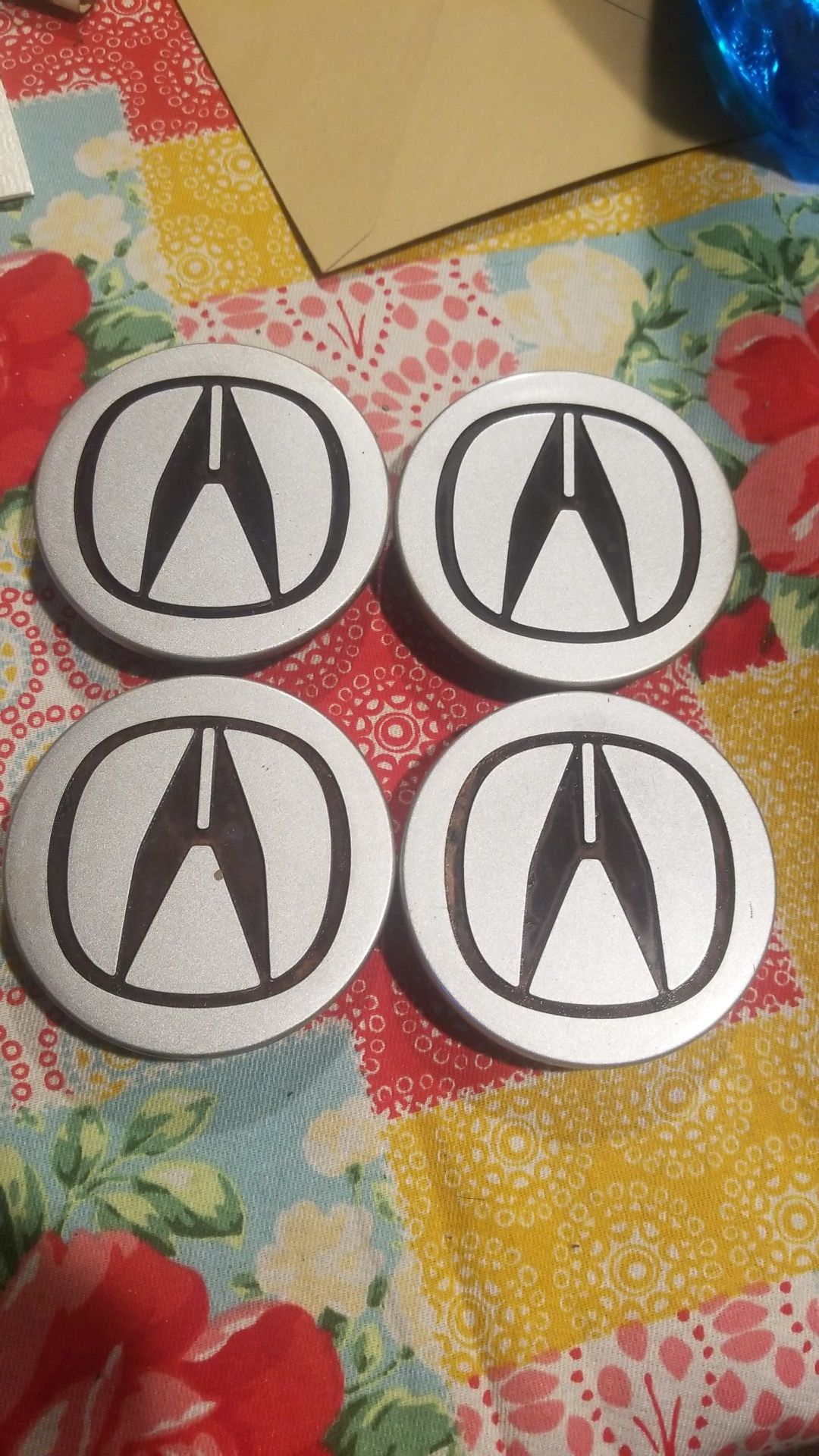 Acura tsx center caps