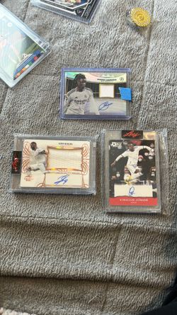 Vini Jr, Camavinga, Benzema Autograph Card Lot