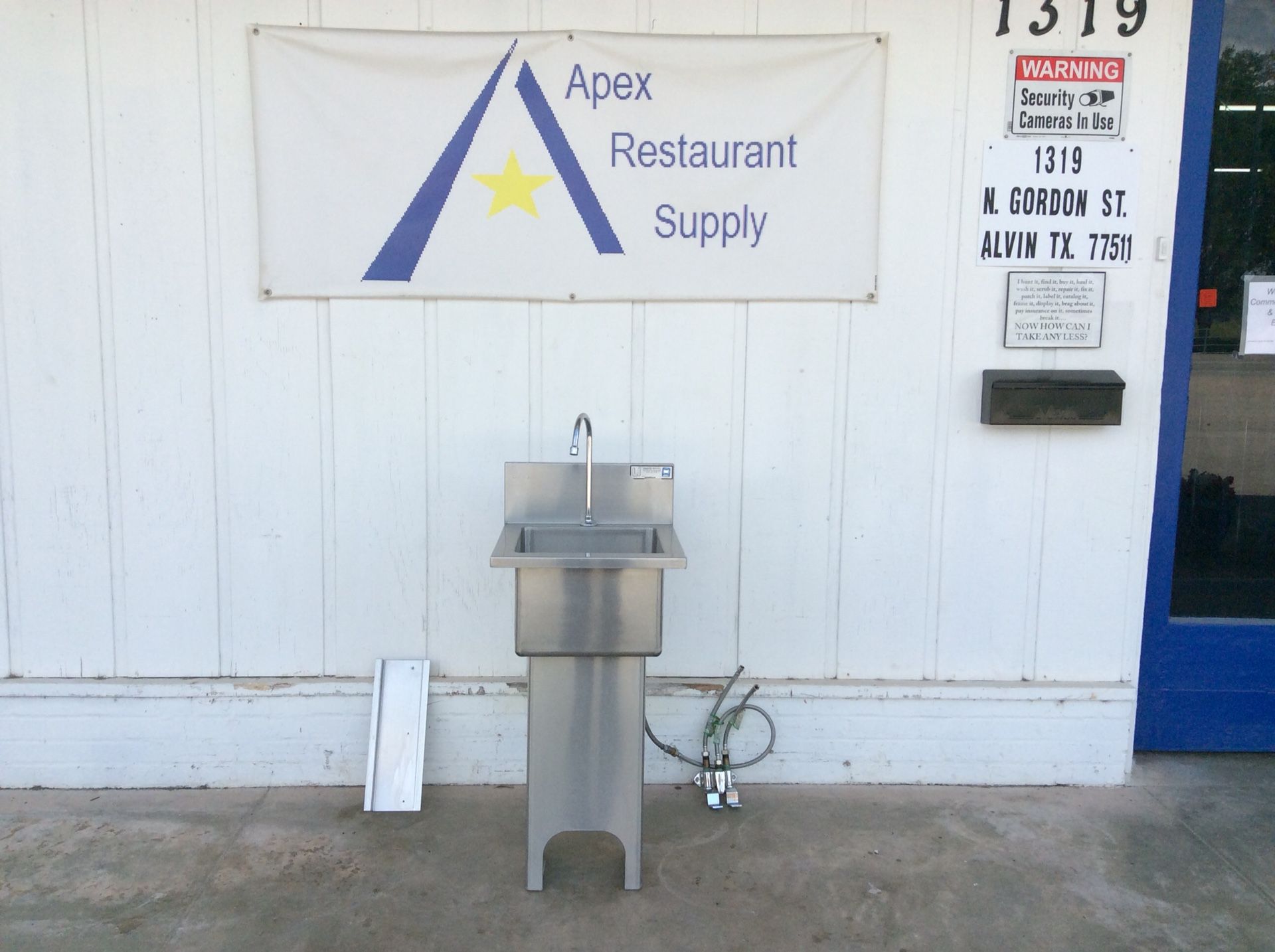 #3150 Foot-Pedal Operated Utility Sink w/Backsplash Stainless