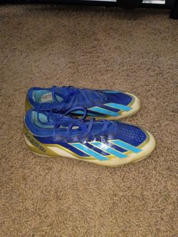 Soccer cleats