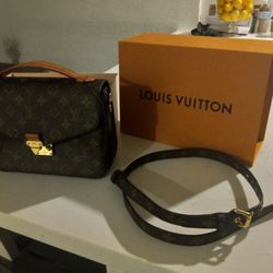  Louis Vuitton (NO LOWER BALLERS)