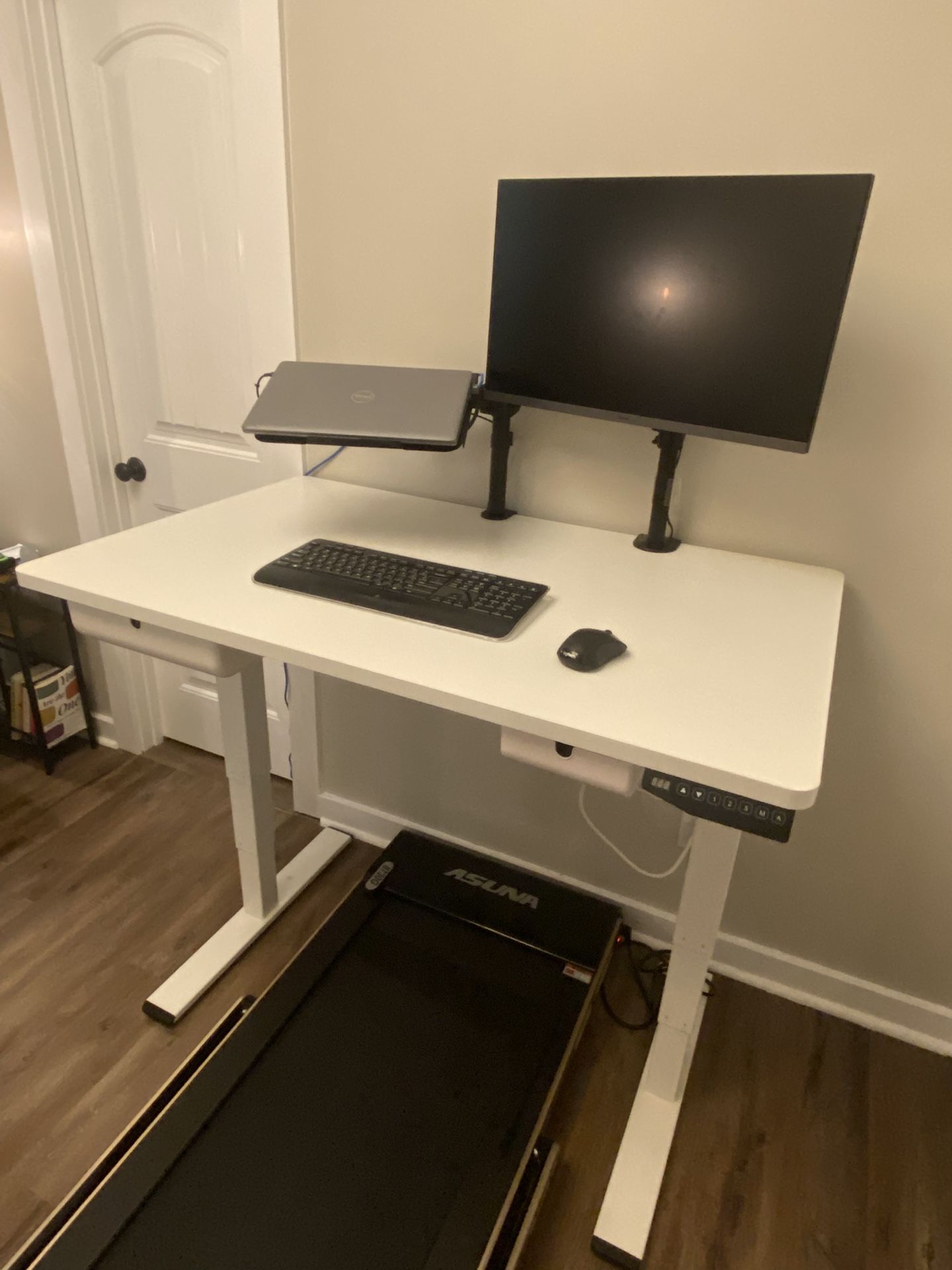 Standing Desk (Electric Adjustment)