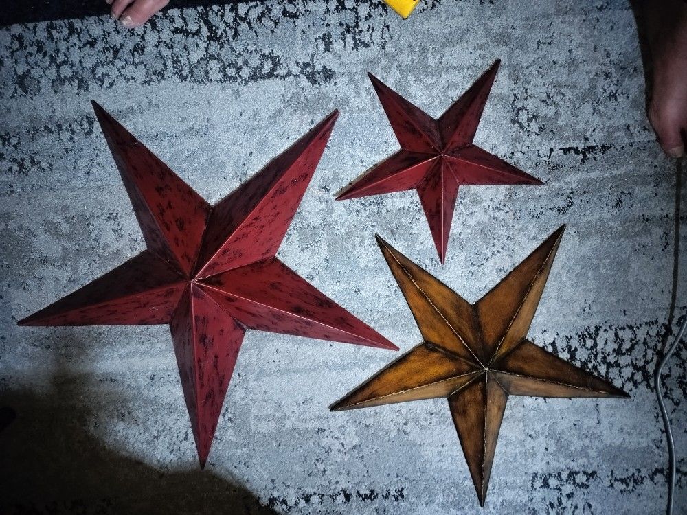 3 Metal Stars Wall Decor