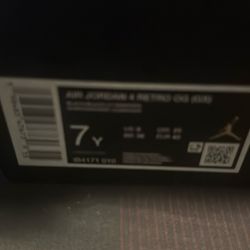 JORDAN Retro 4