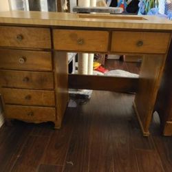 Small Sewing Desk - Great Project?