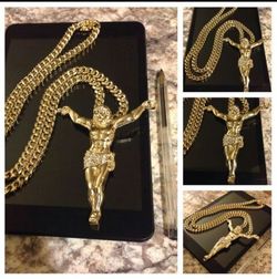 Gold Plated (30"/10MM) Miami Cuban w/ LRG Open Armed Jesus