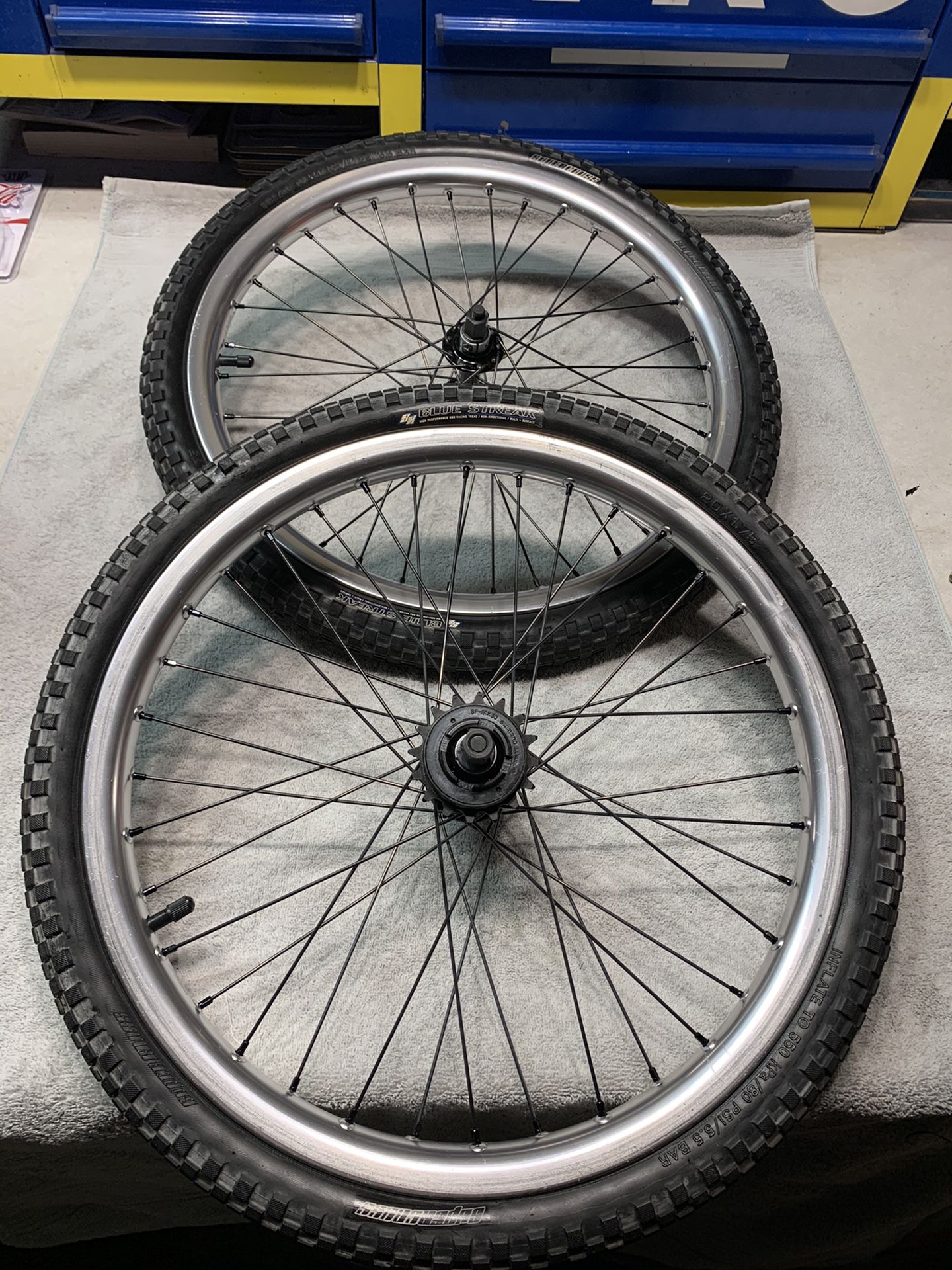 Araya 20x1.75 / TNT HUBS
