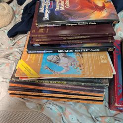 Dungeon and dragons lot vintage with some 5e