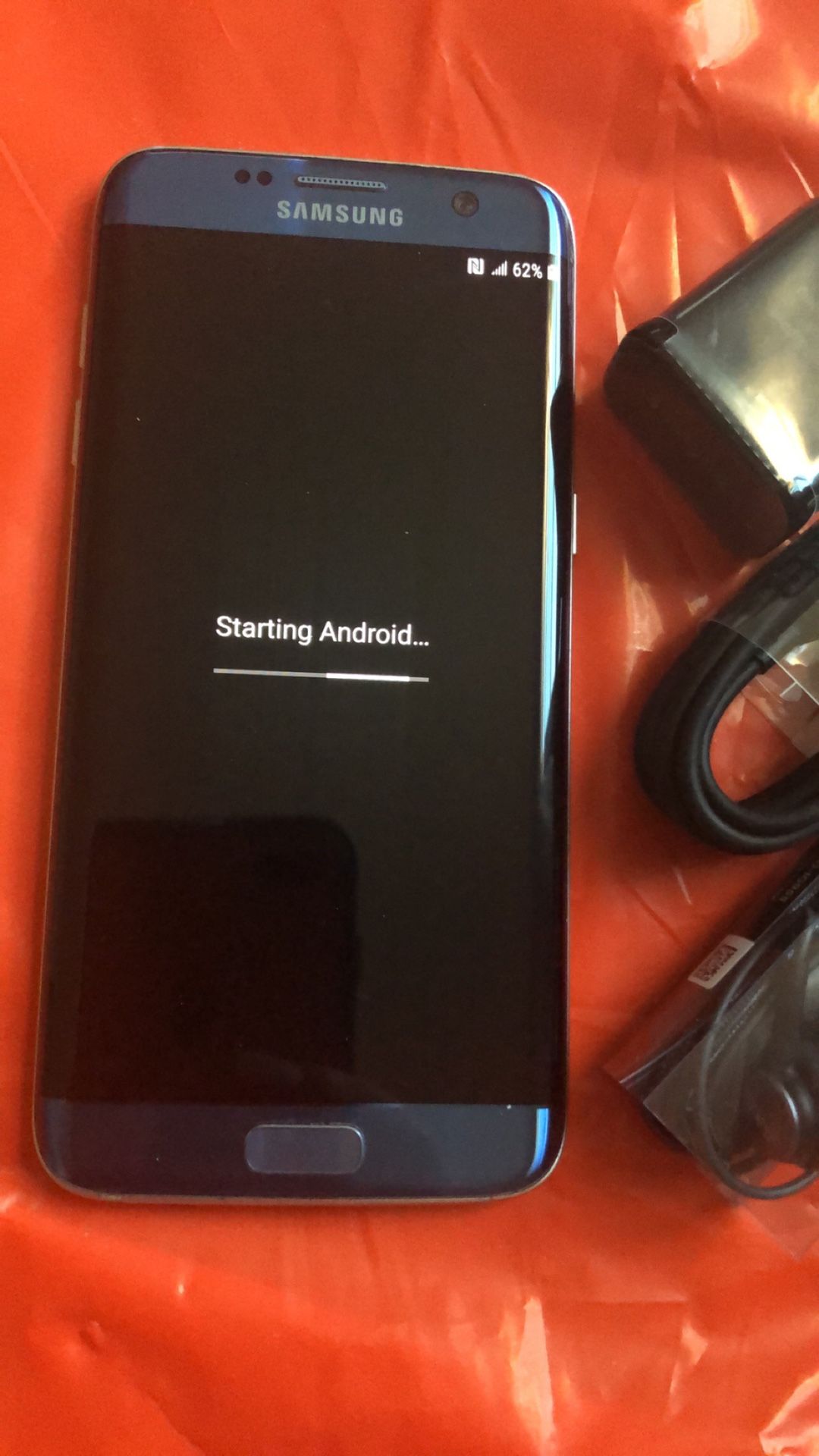 Samsung galaxy s7 edge unlocked , store warranty