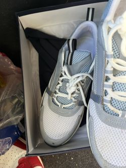 Dior B22