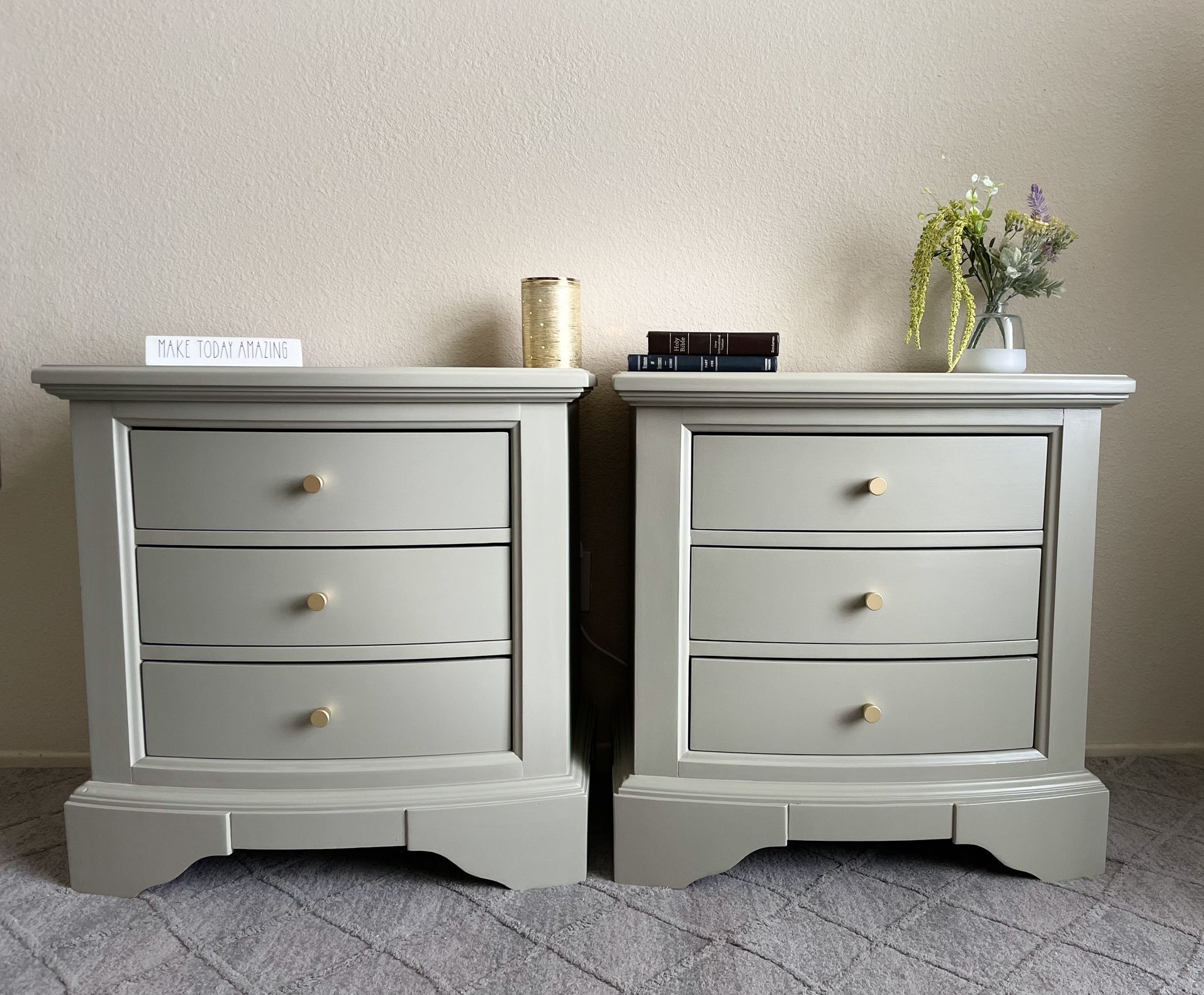 Dresser And Nightstands for Sale in Victorville, CA OfferUp