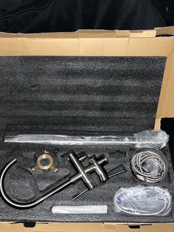 2-Handle Floor Mounted Roman Tub Faucet Bathtub Filler & Hand Shower