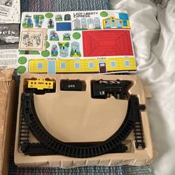 2 Lady Liberty Train Sets New From The 1980s