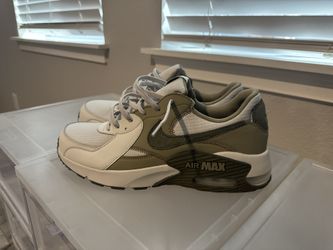 Nike Air Max 10.5 Men-Like New