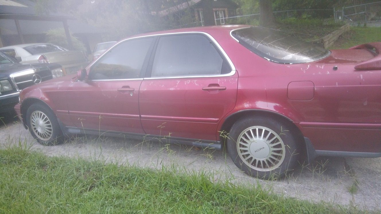 1997 acura legend for parts or fix runs and drive burns oil $500 or best offer