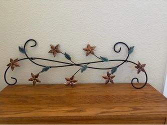Delicate Metal Floral & Vine Wall Art