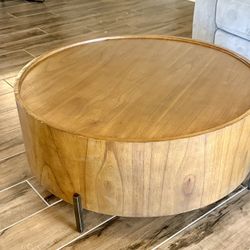 ☕ Modern Round Wood Coffee Table – $90 OBO