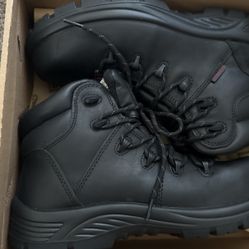 Steel toe boots