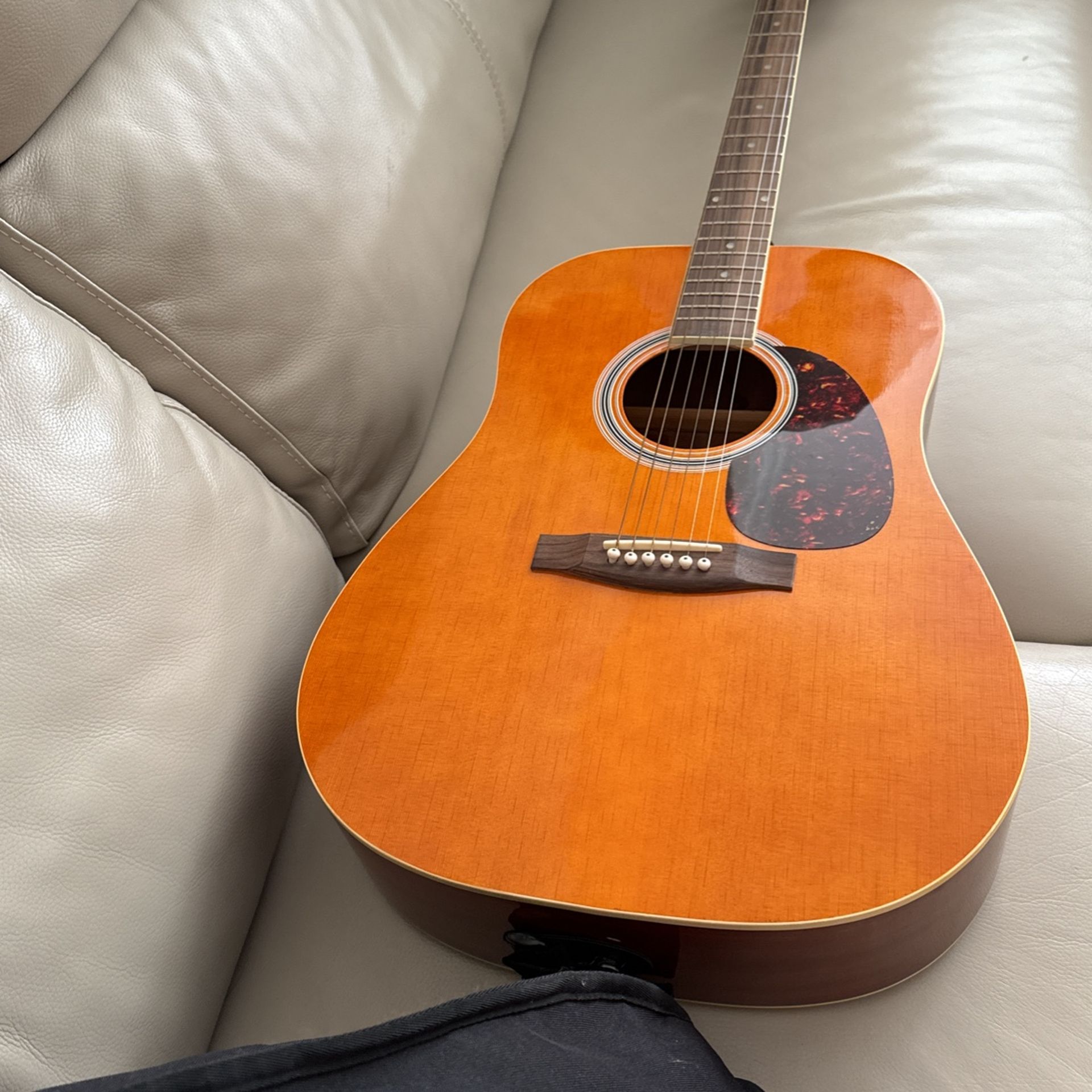 Gibson Guitar